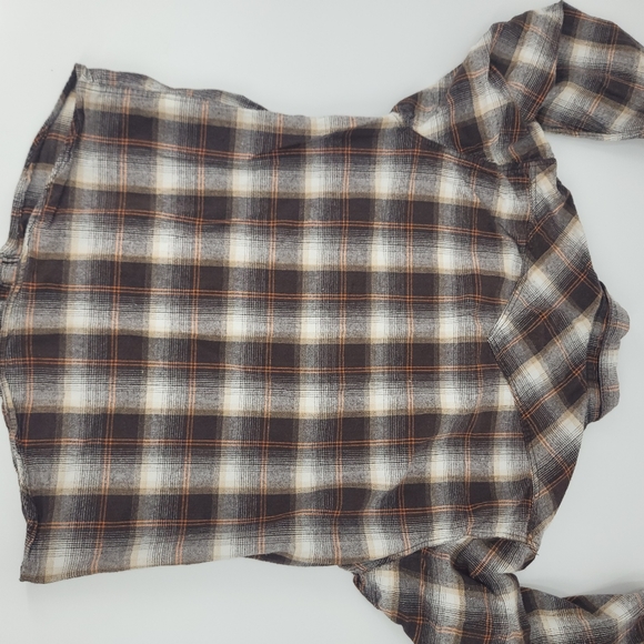 Ditch Plains Plaid Flannel shirt with Pearl like Buttons - Picture 8 of 9